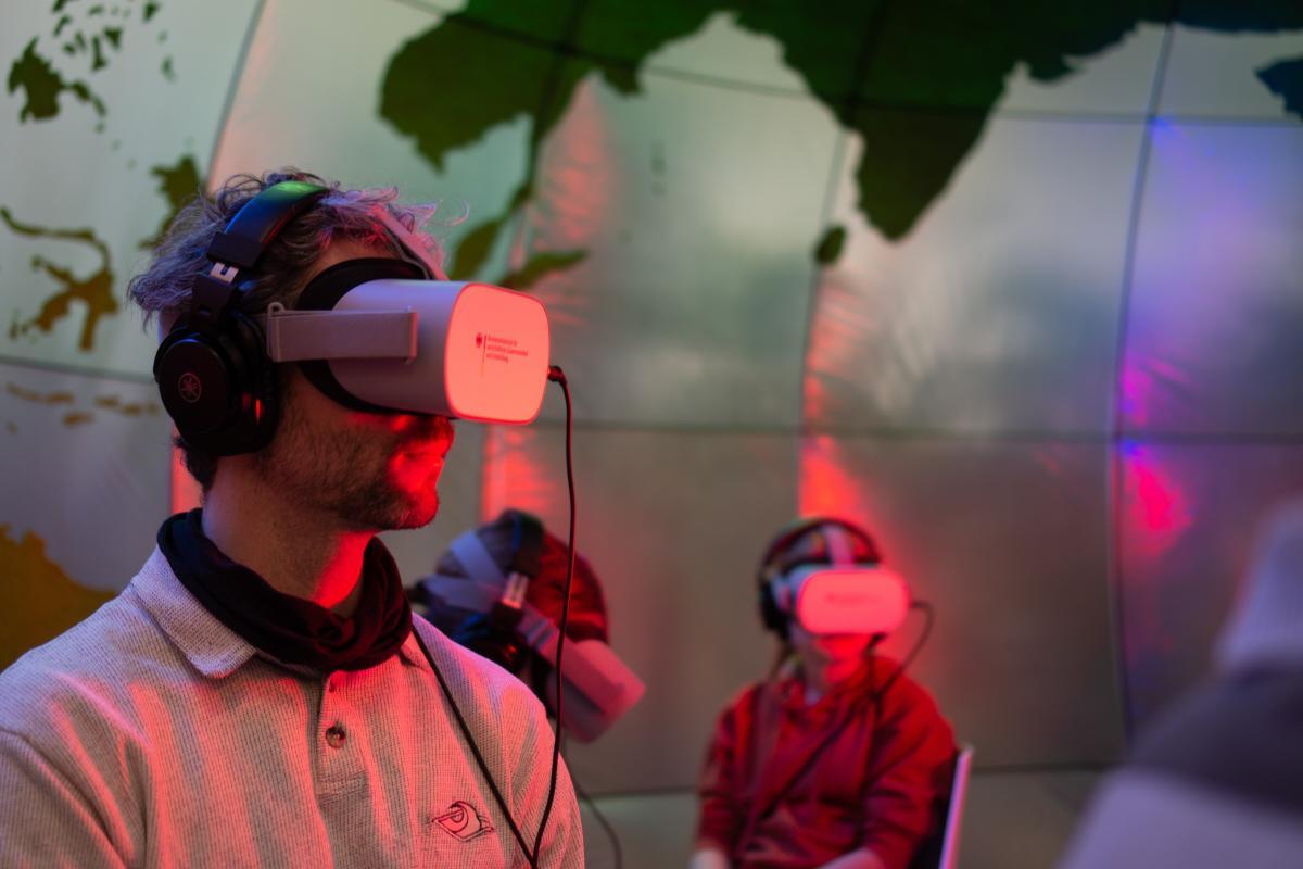 Virtual Reality at Trade Fairs - Opportunities, Costs, Experiences