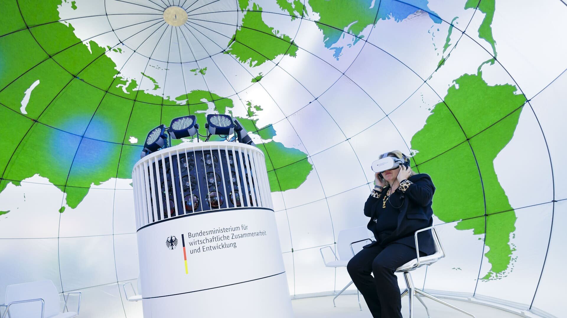 Bundesentwicklungsministerin Svenja Schulze in der BMZ-Klimakuppel auf der Grünen Woche 2024