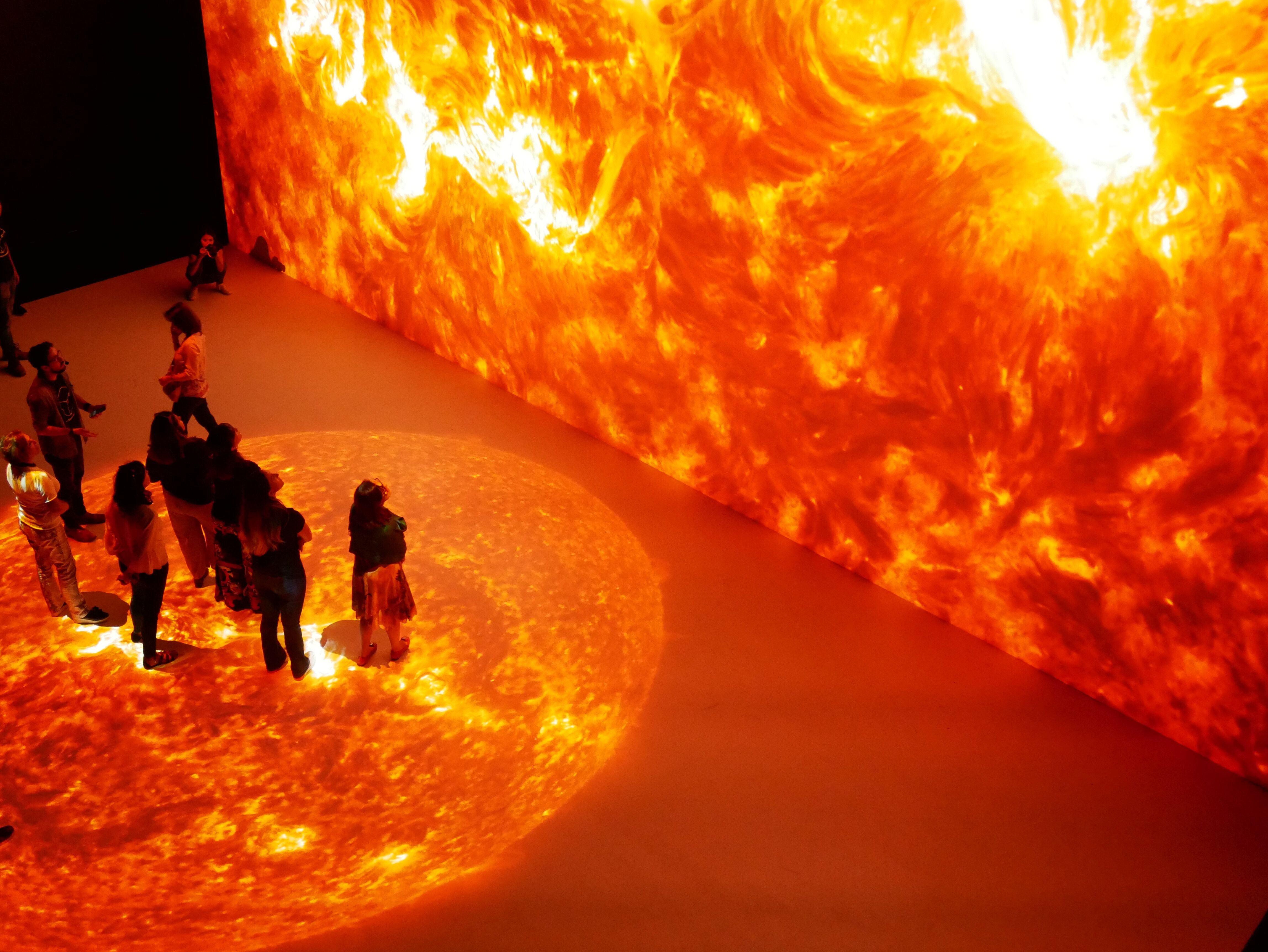 immersive and interactive presentation room with wall and floor projection