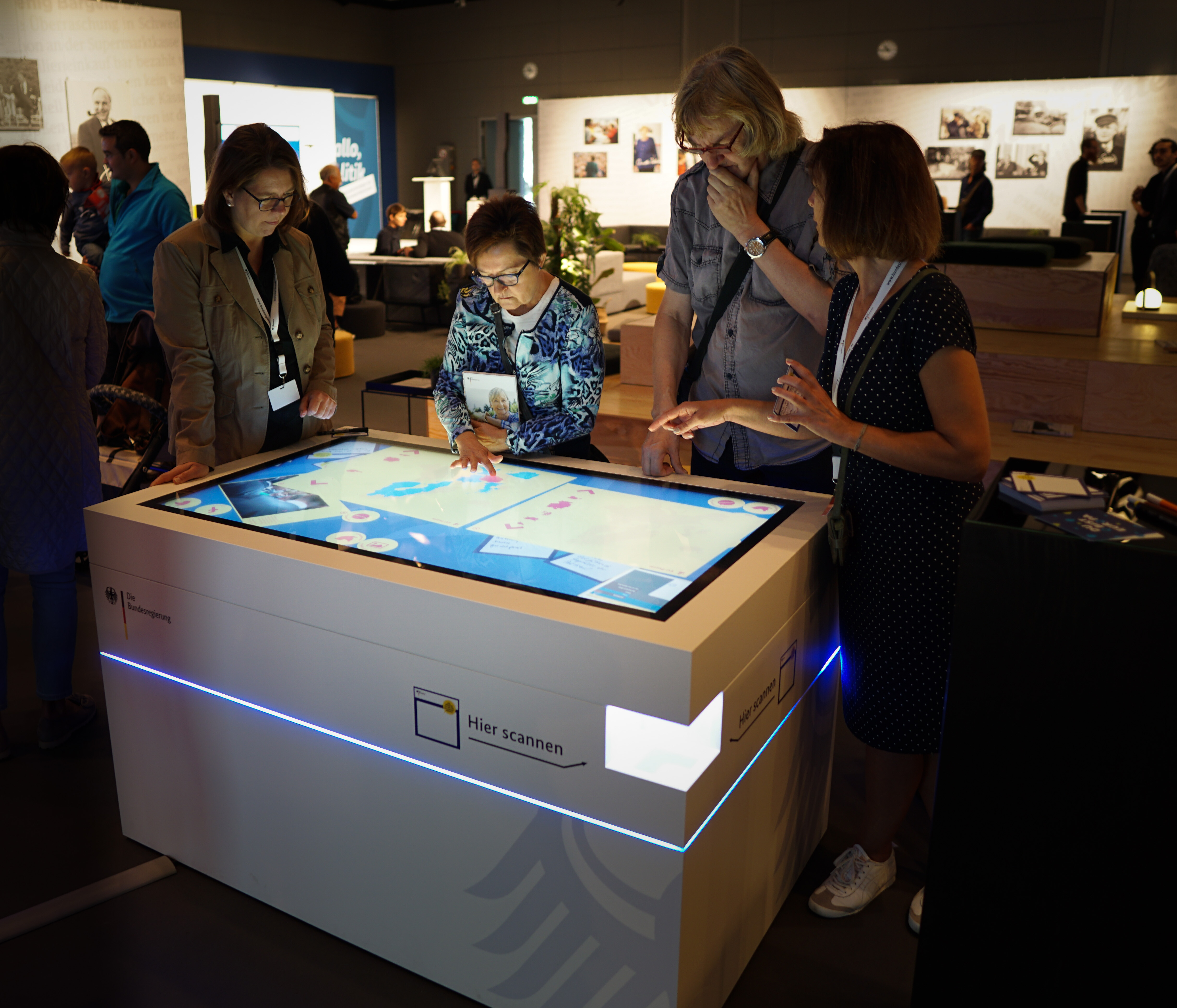 Multitouch scanner table at the Federal Government Open Day 2018