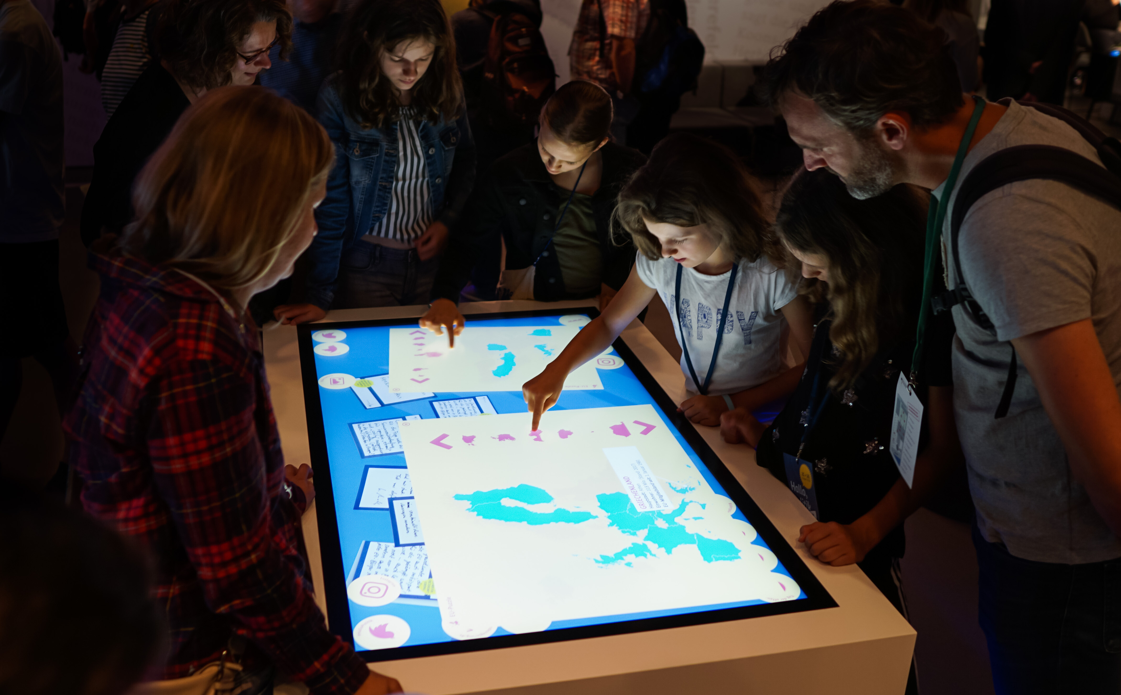 Customized multitouch software inspires visitors