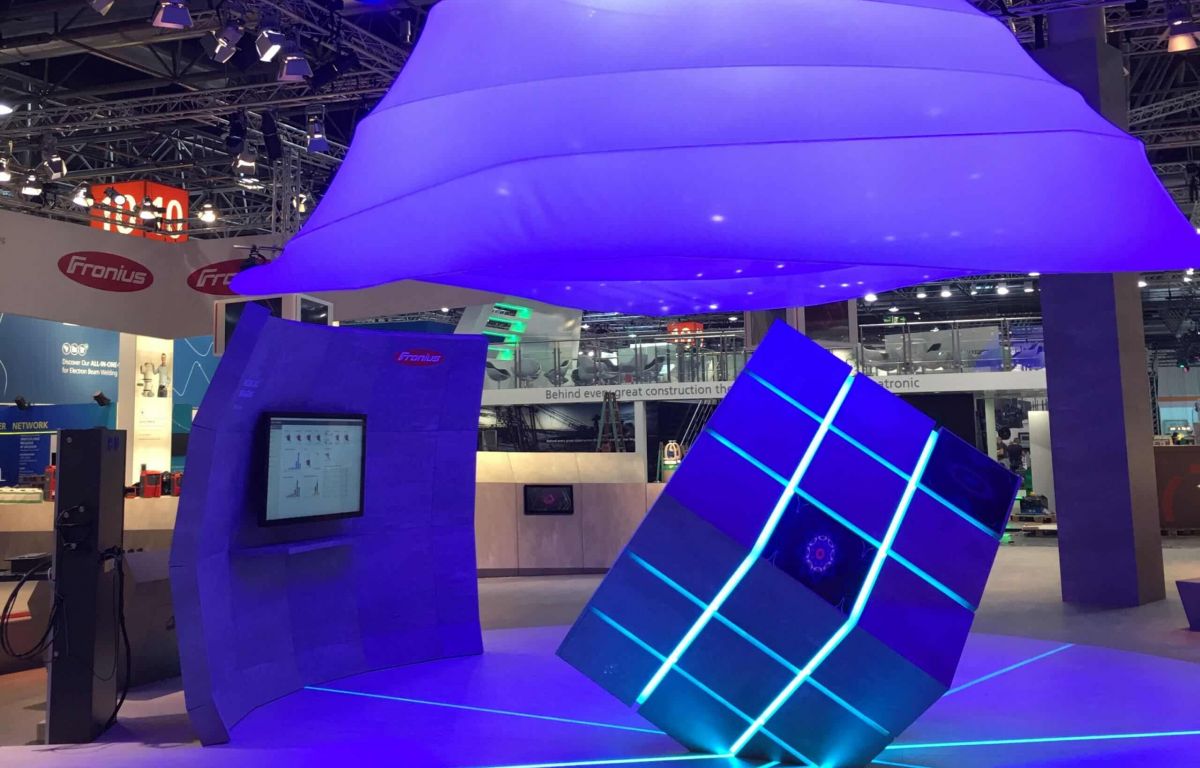 The eye-catcher of the interactive trade fair presentation is the WeldCube