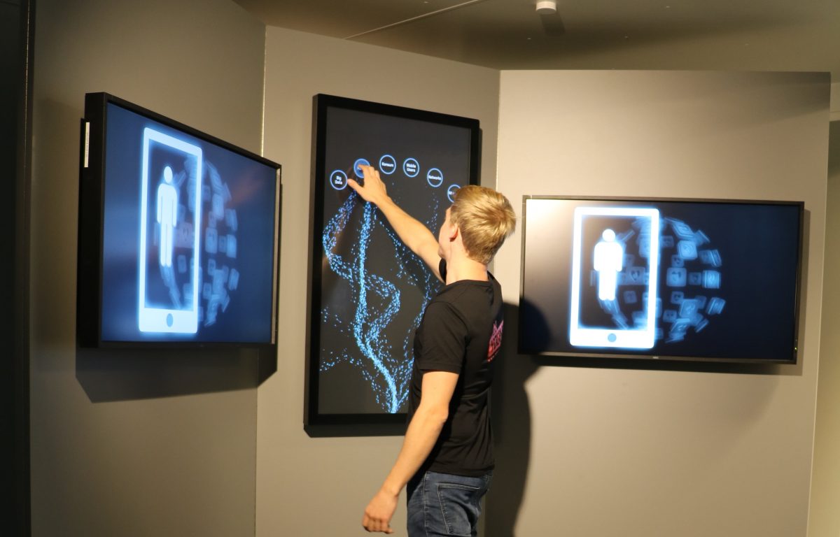 Interactive exhibition of the Vienna Chamber of Labour on digital traces and data security