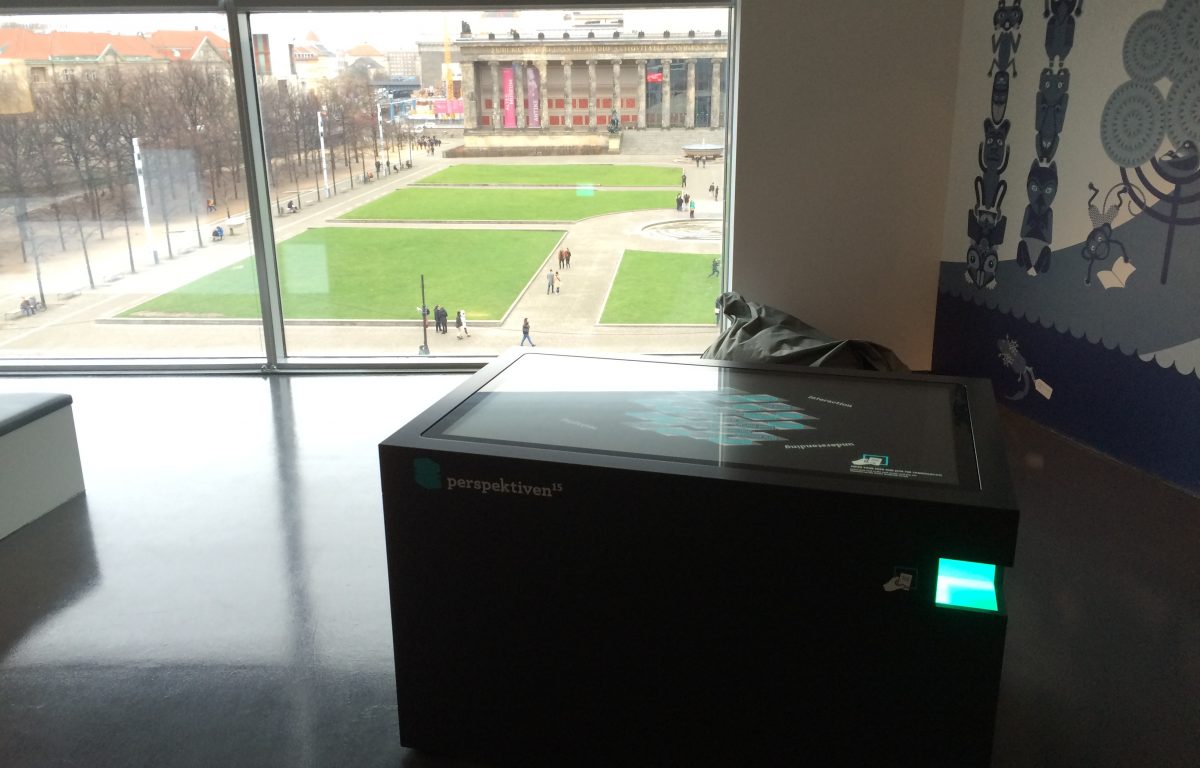 Multitouch scanner table at the Humboldt Forum media conference