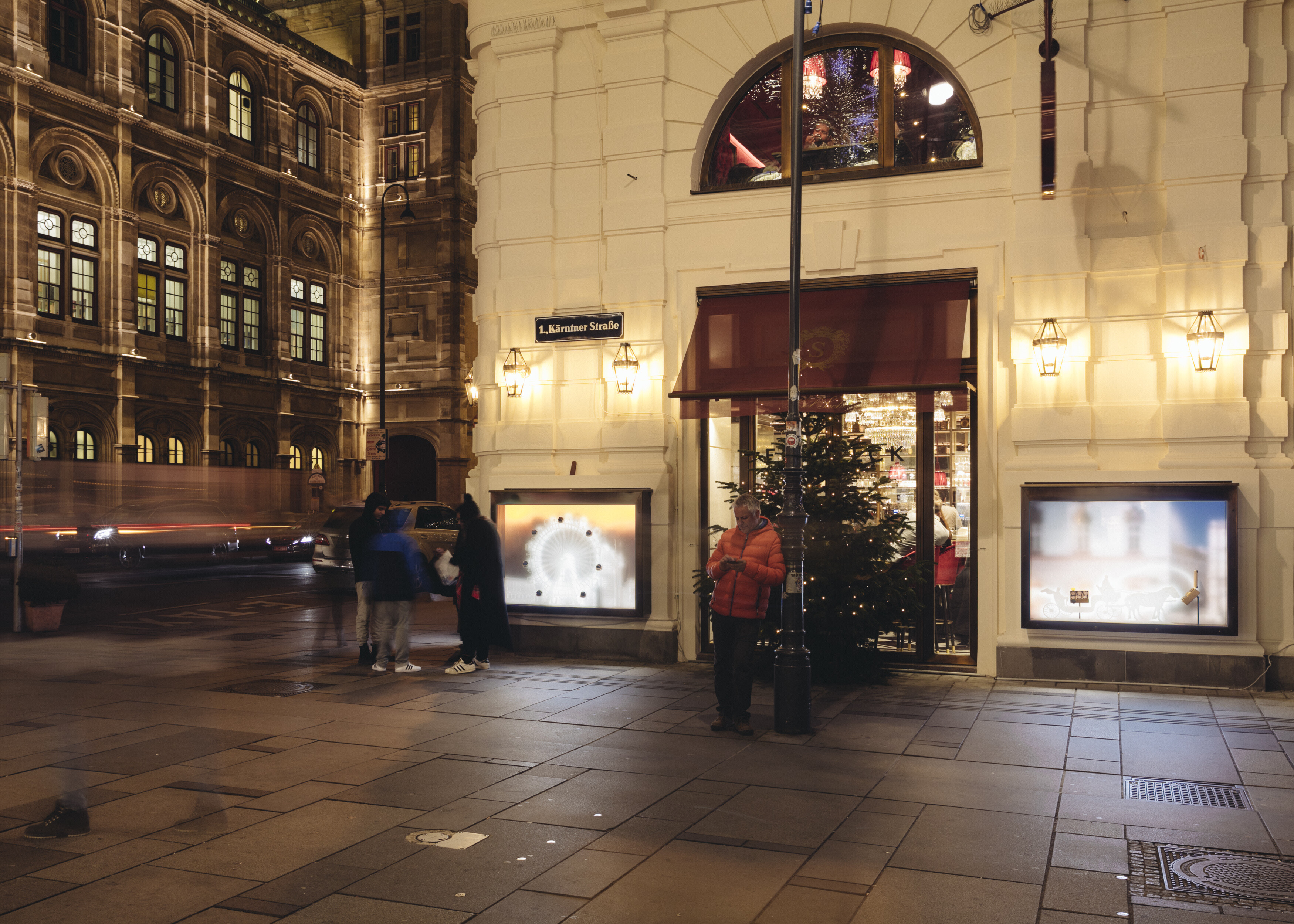 Modern and discreet appearance of the new Café Sacher Eck