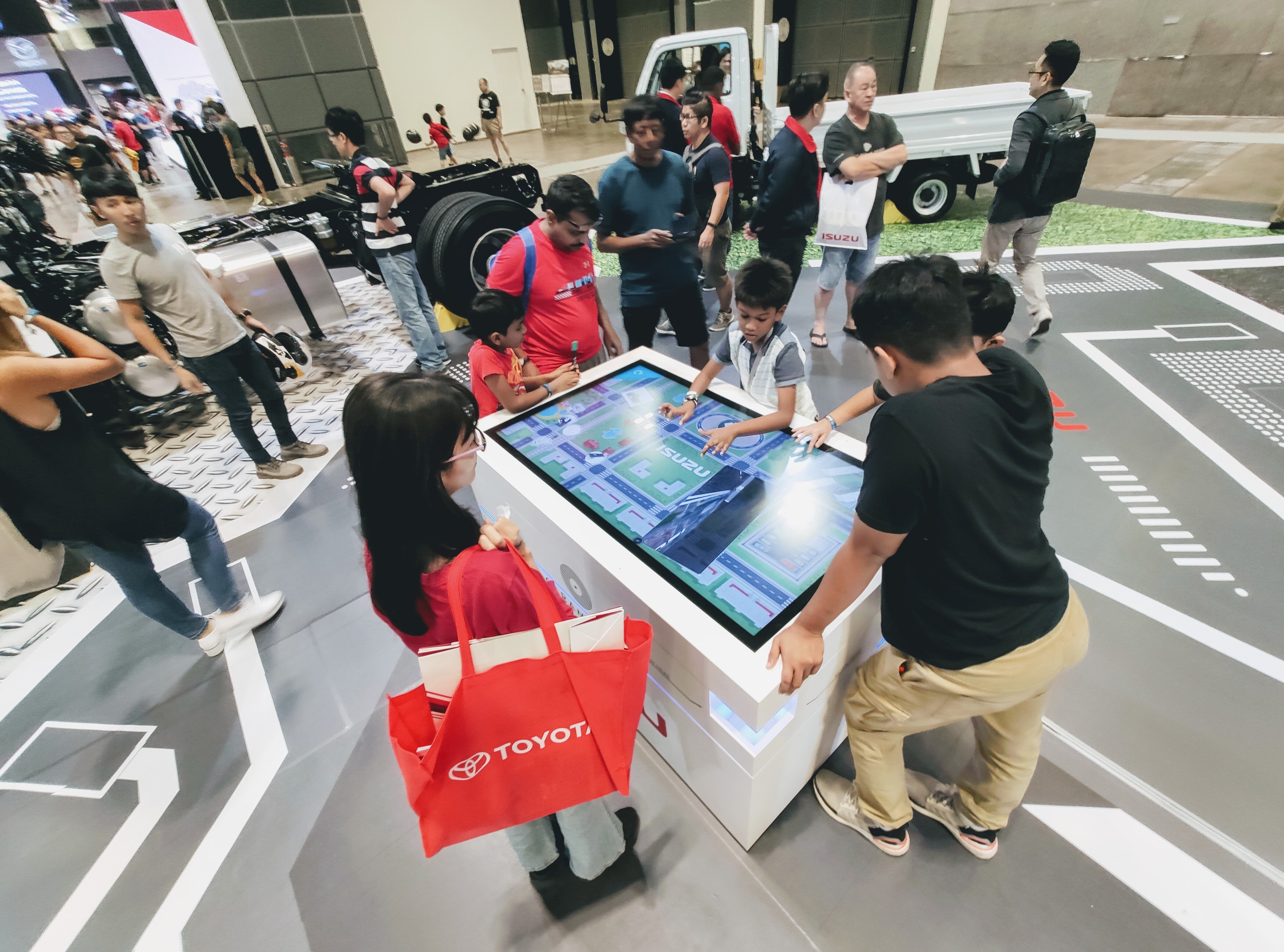 Multitouch Table Singapore Motorshow