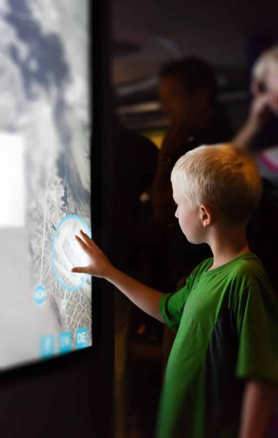 Multitouch-Screen Installation Kind