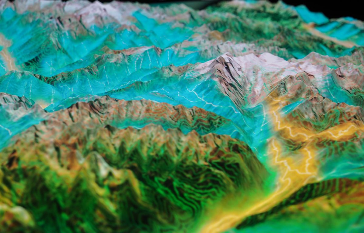 interactive projection on elevation model
