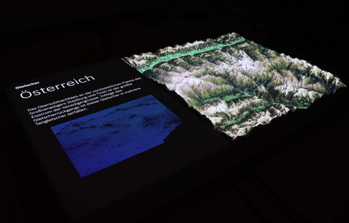 interactive station shows melting glaciers