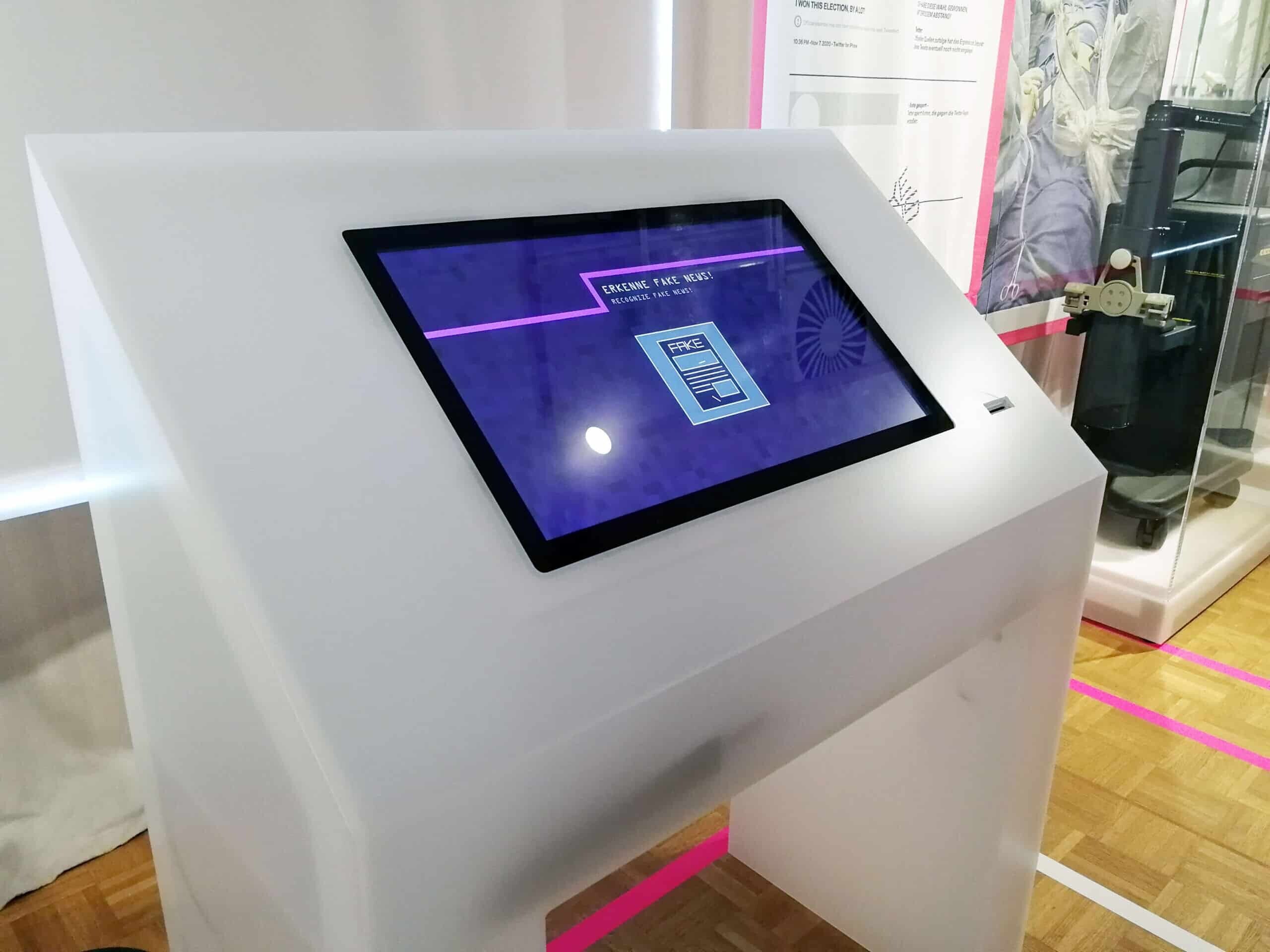 Interactive media station at the Haus der Geschichte Bonn