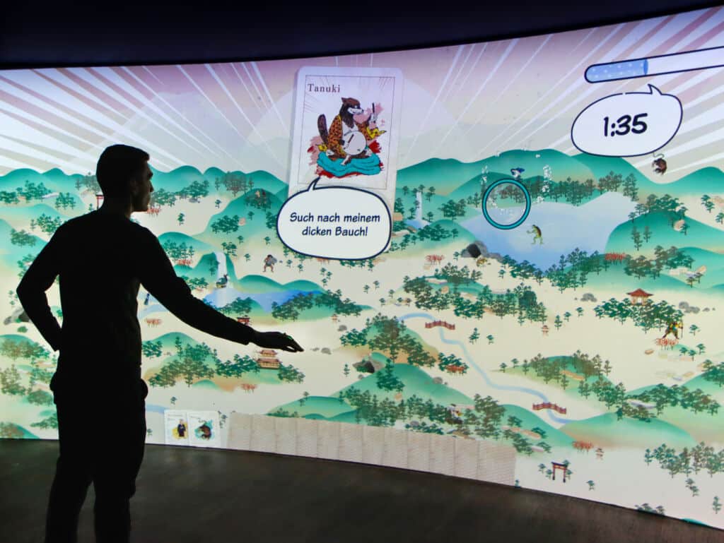 Kino mit spielerischer Gestensteuerung im interaktiven Samurai Museum