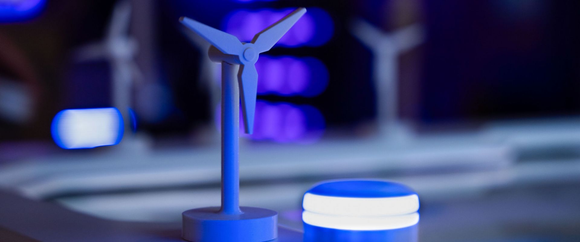 Functional object markers for multi-touch table: Wind turbine turns and energy storage lights up