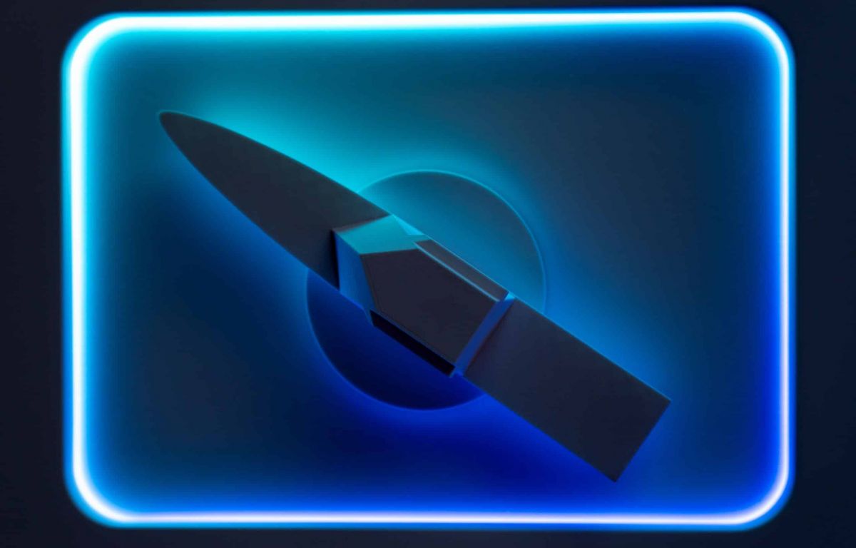 Capacitive marker with LED lighting for Rolls-Royce multi-touch table