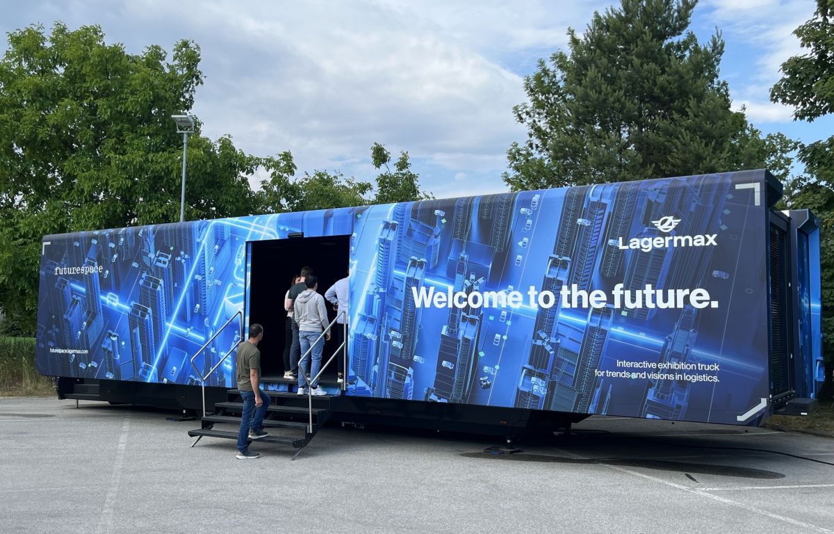 Interactive roadshow in the exhibition truck - mobile exhibition